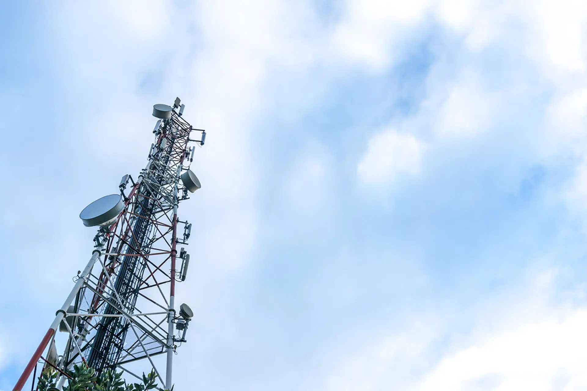 Wireless Device Design Considerations for Narrowband and LPWAN Technologies