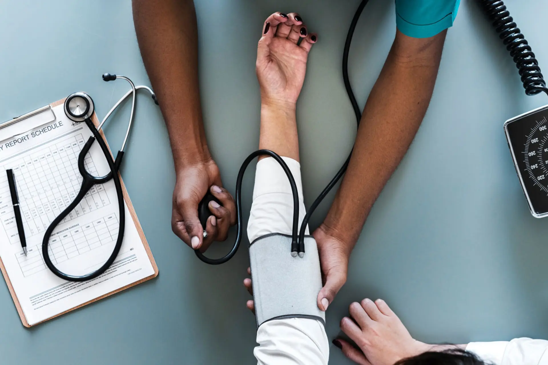10 regulations to consider when launching a wireless medical device